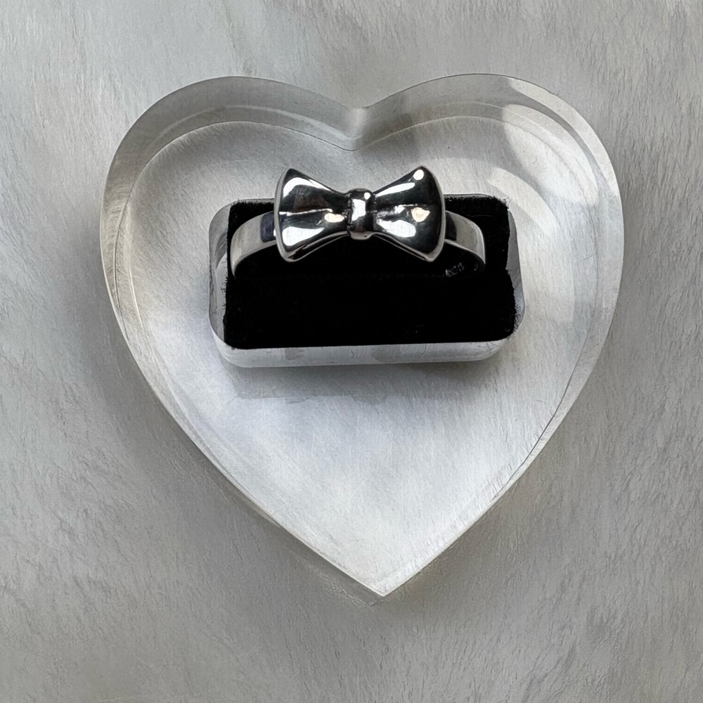 925 Sterling Silver Bow Ring